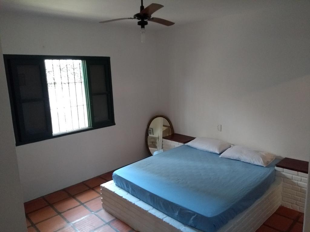 Casa Gostosa Com Piscina Grande